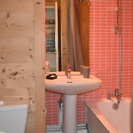 Charmant Studio Cabine Avec Terrasse Et Parking A Font-romeu - Fr-1-580-58 * Font-Romeu-Odeillo-Via