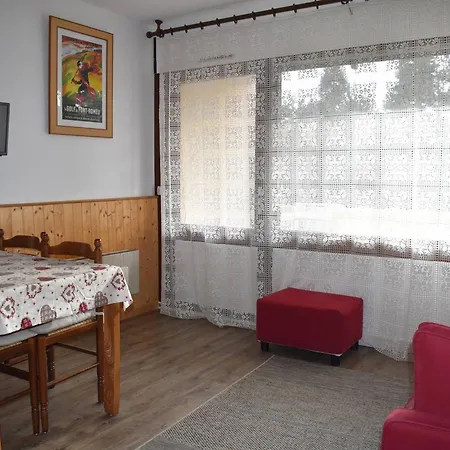 Charmant Studio Cabine Avec Terrasse Et Parking A Font-romeu - Fr-1-580-58 Apartment Font-Romeu-Odeillo-Via